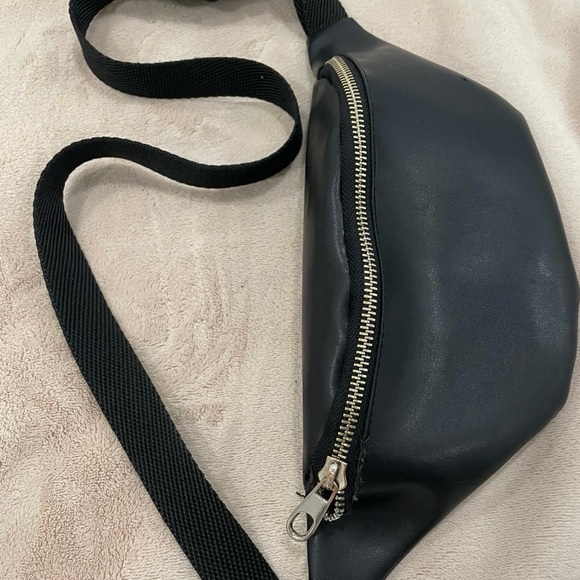 Fanny Pack Black - Picture 5 of 9